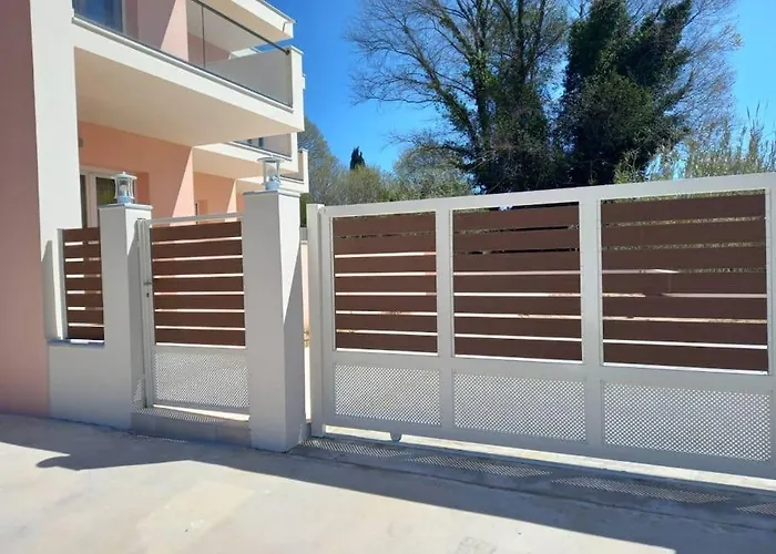 Avra-3 Luxury Apartment
