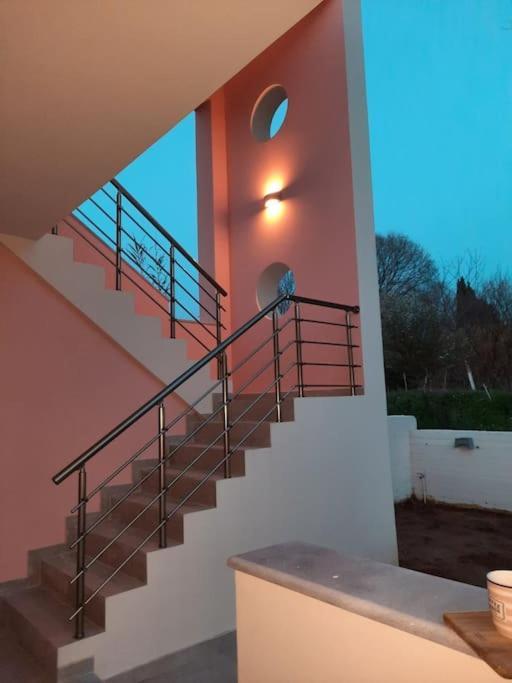 Avra-3 Luxury Apartment *